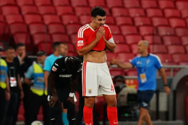 Tomás Araújo Lamenta Empate do Benfica com o Académico de Viseu - Terceiro Anel