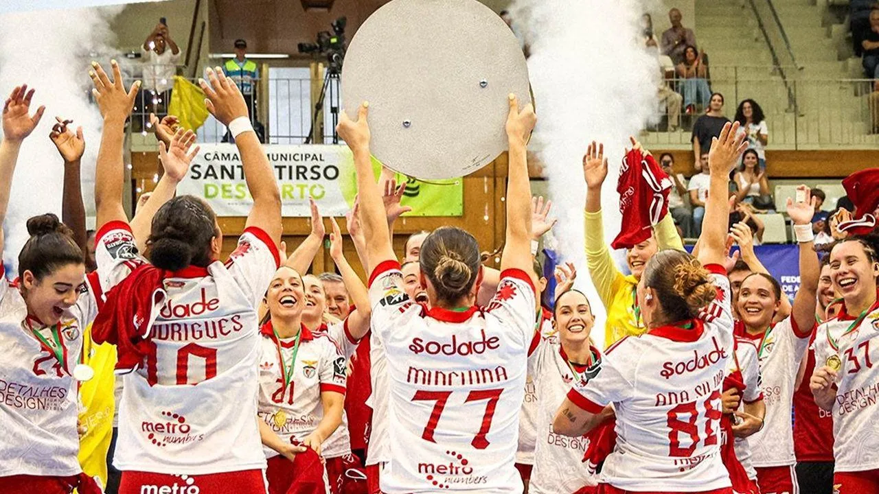 Benfica Conquista Supertaça de Andebol Feminino pela Sexta Vez - Terceiro Anel