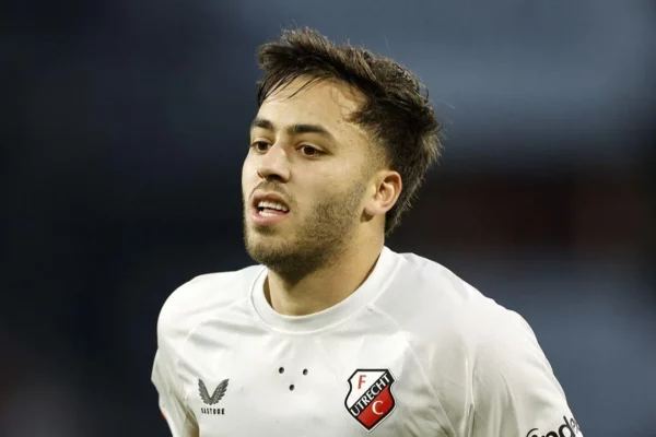 Benfica Avança por El Karouani - Terceiro Anel