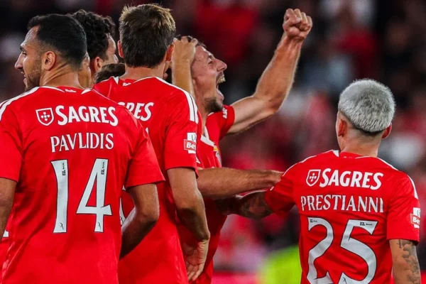 Vitória Justa do Benfica Sobre o Estoril no Estádio da Luz - Terceiro Anel