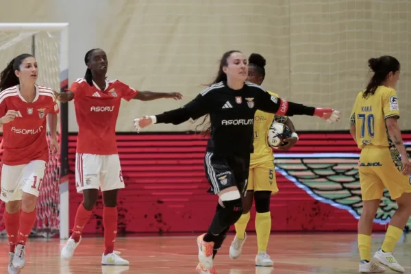 Benfica celebra décima Supertaça feminina ao derrotar Nun'Alvares - Terceiro Anel