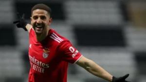 Ex-jogador do Benfica, Taarabt anuncia fim da carreira